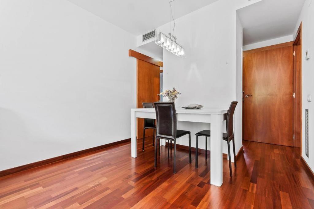 Barcelona-Forum Apartments 圣阿德里安-德贝索斯 外观 照片